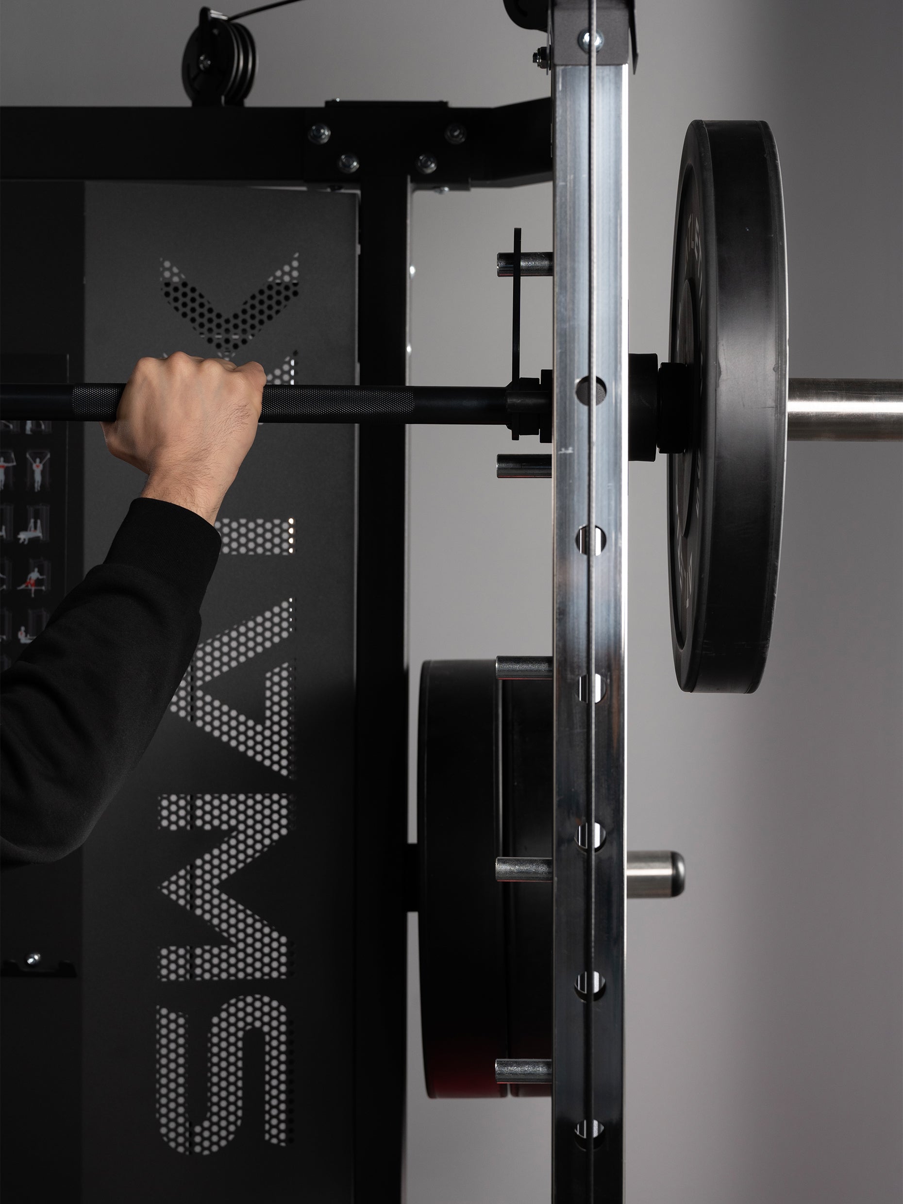 Übungen an der SWAT Kraftstation Multipresse: