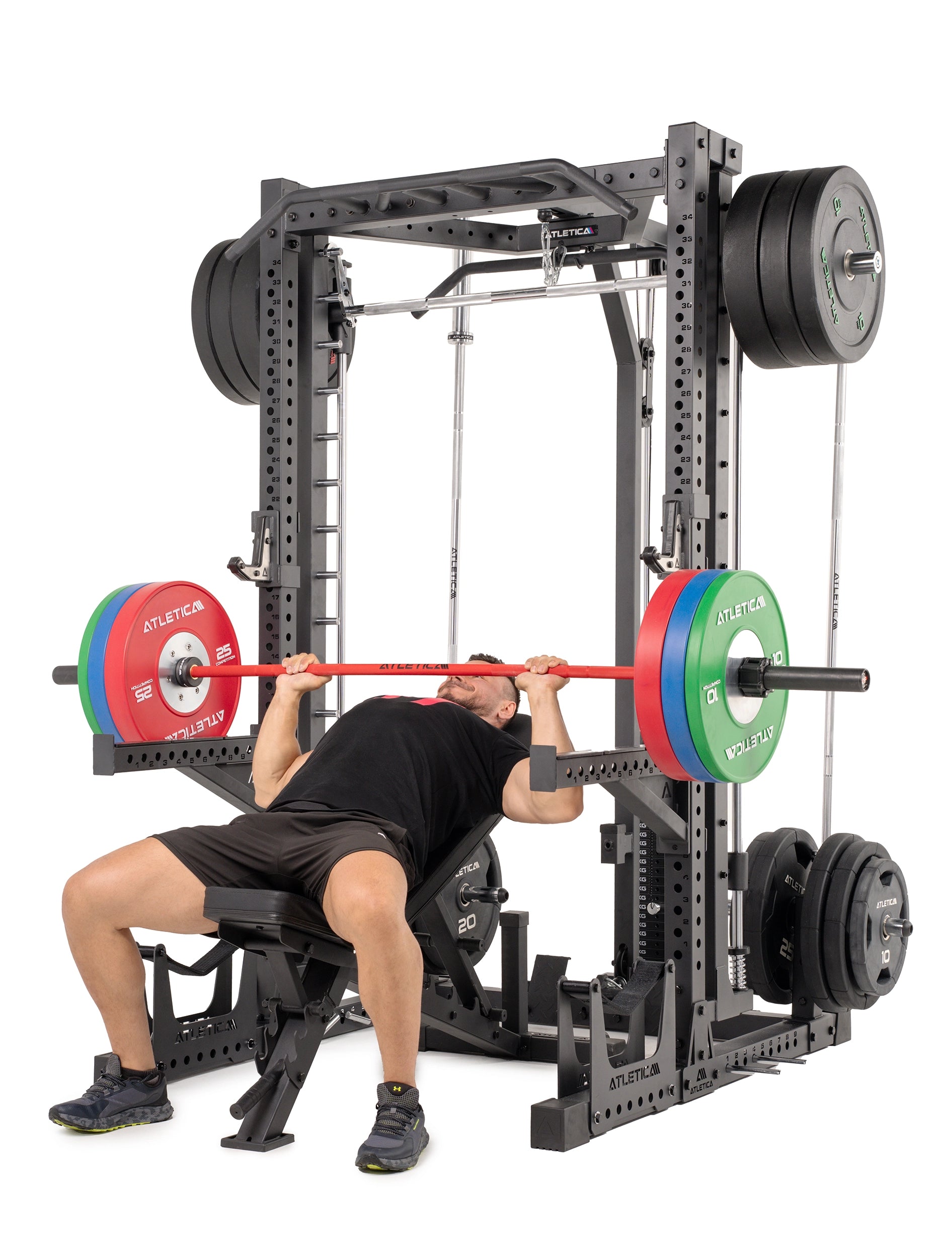 Squat Rack Nemesis mit Steckgewichten oder Plate Load: Bankdrücken