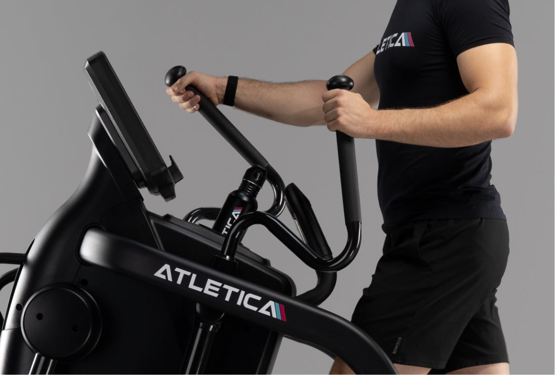 Extra lange Griffe für optimale Griffposition: Crosstrainer Power Stride