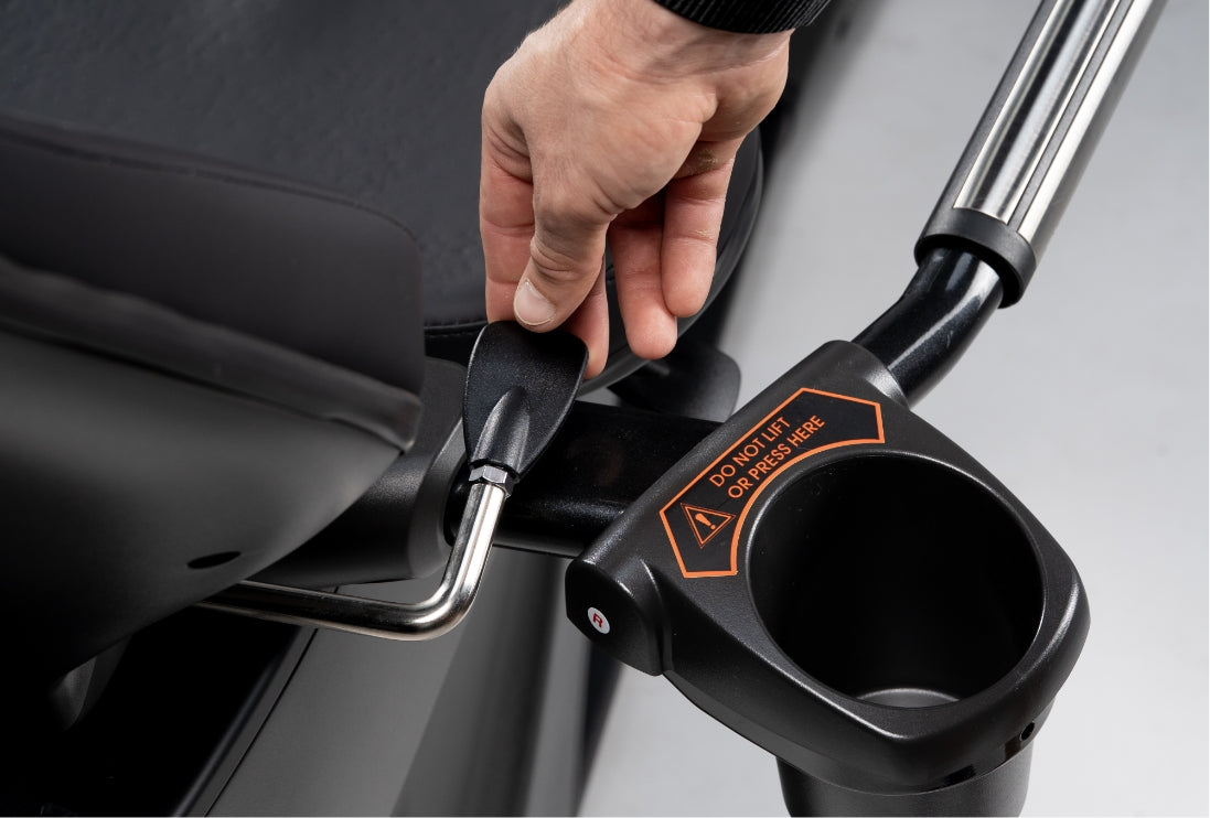 Recline von Atletica: Pneumatische Sitzverstellung