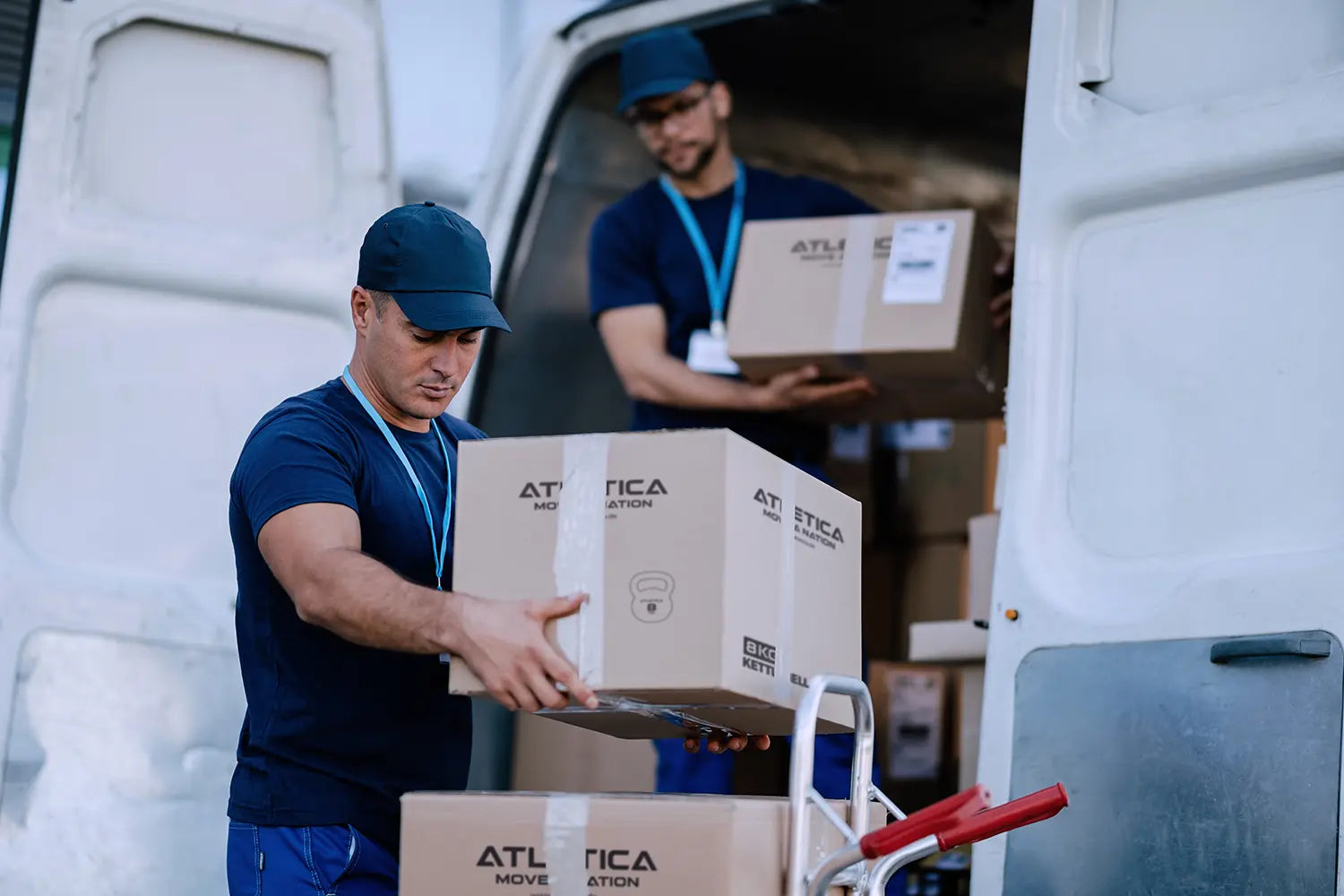 Lieferung der Atletica Fitnessgeräte