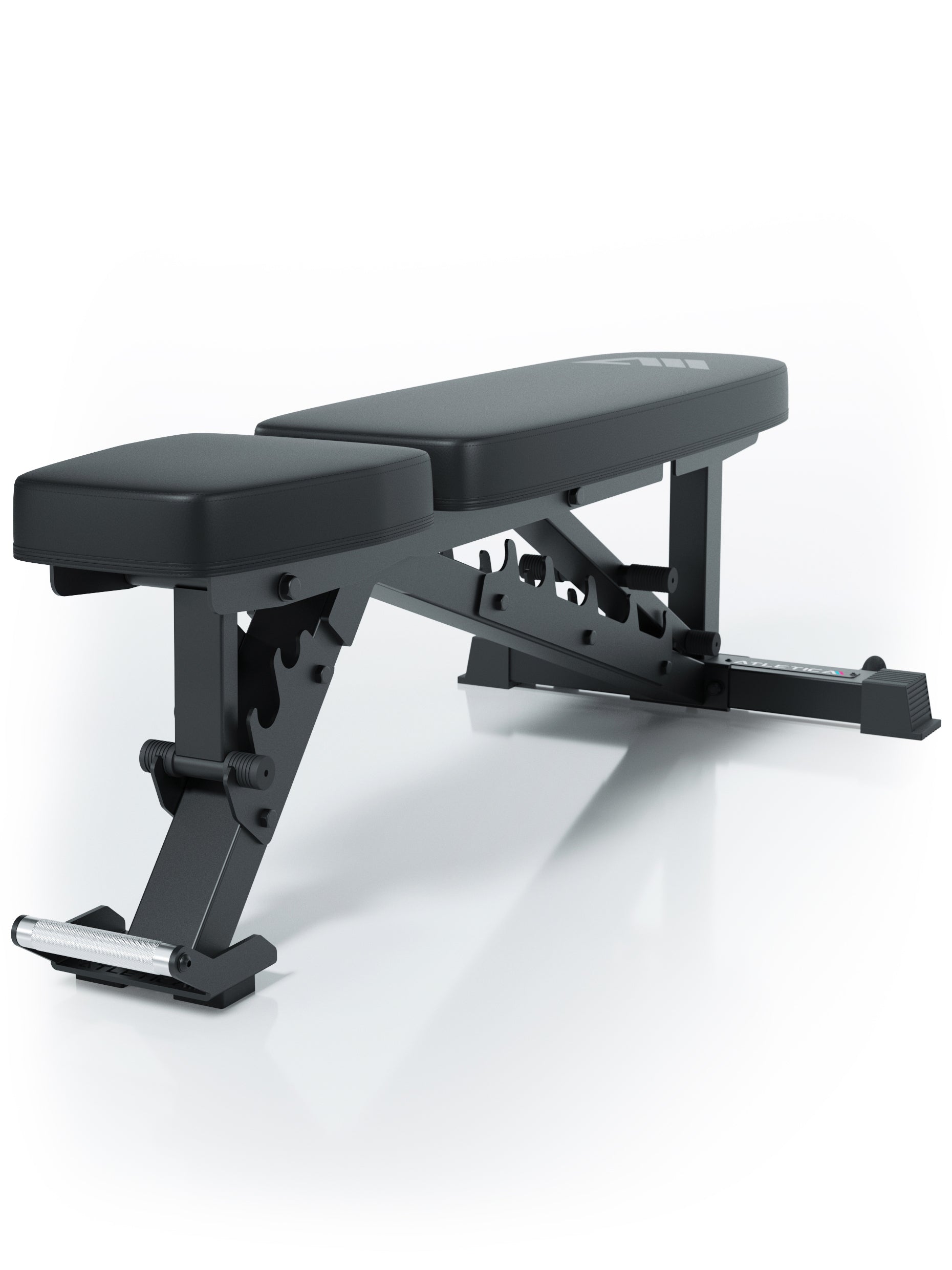 Schrägbank B4 verstellbar von Atletica: mit anpassbarem Sitz und verstellbarer Rückenlehne 