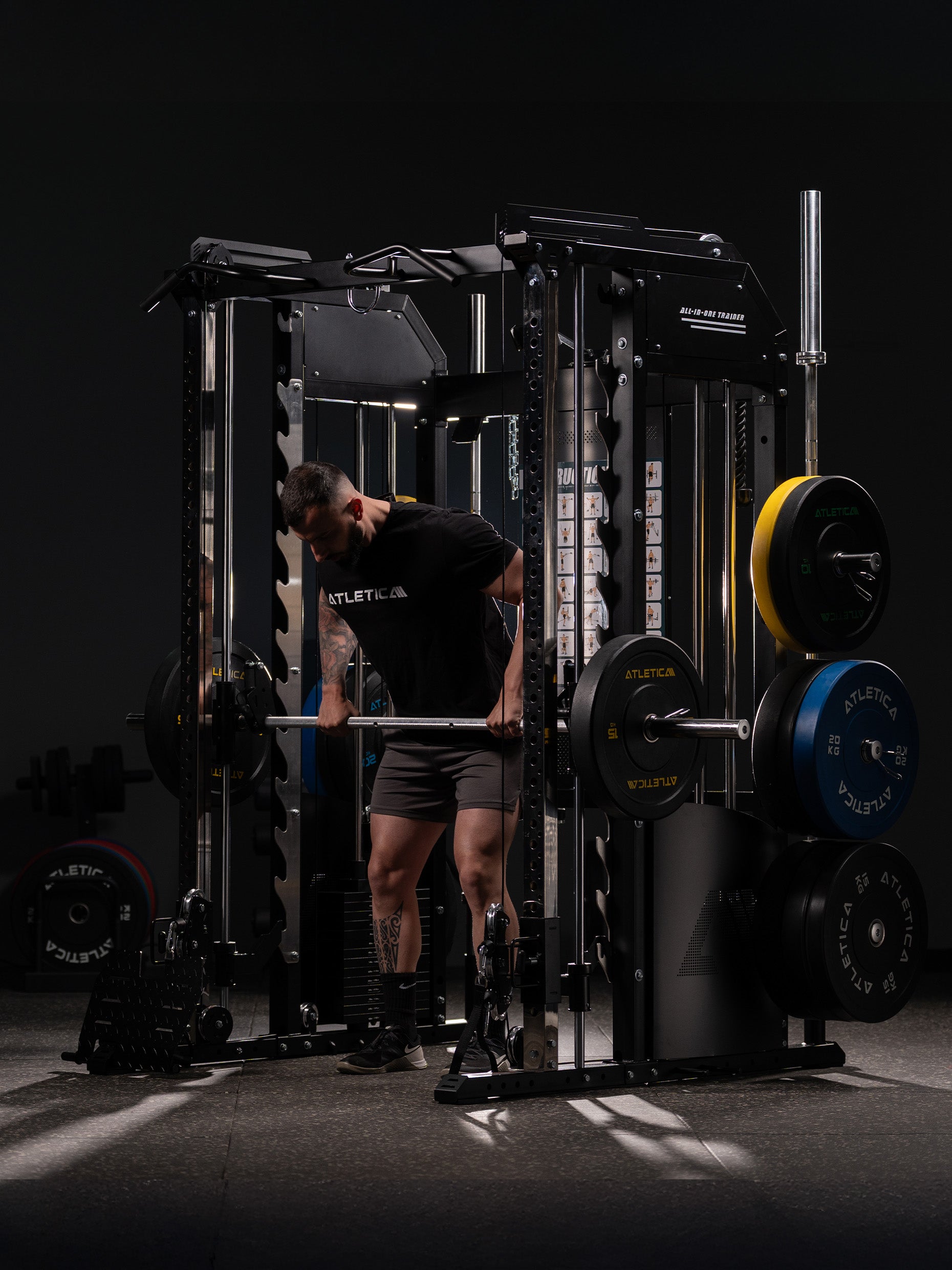 Kreuzheben an der Multipresse der Fallout Kraftstation