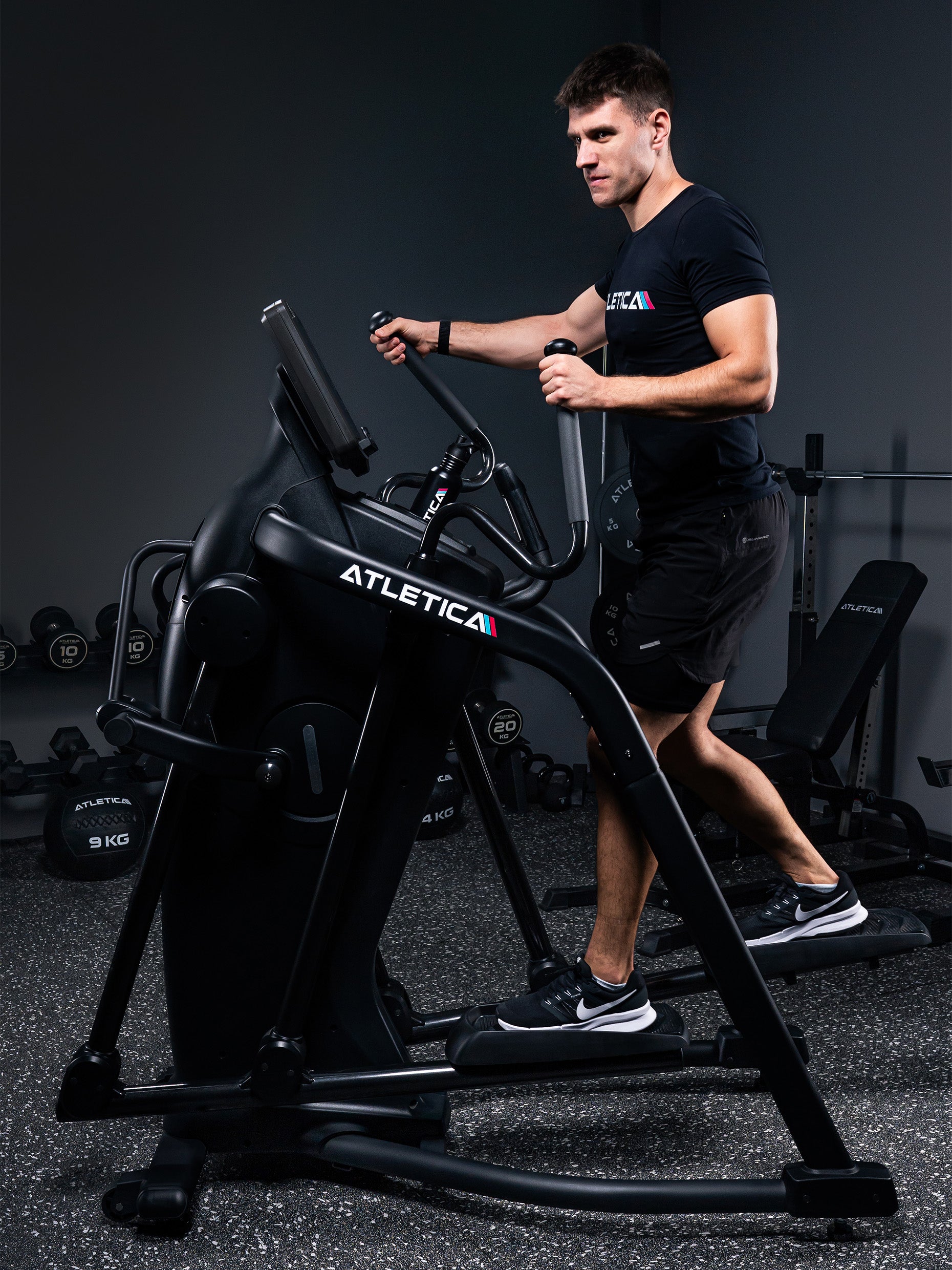 Crosstrainer Power Stride: Ganzkörpertraining im Fitnessstudio
