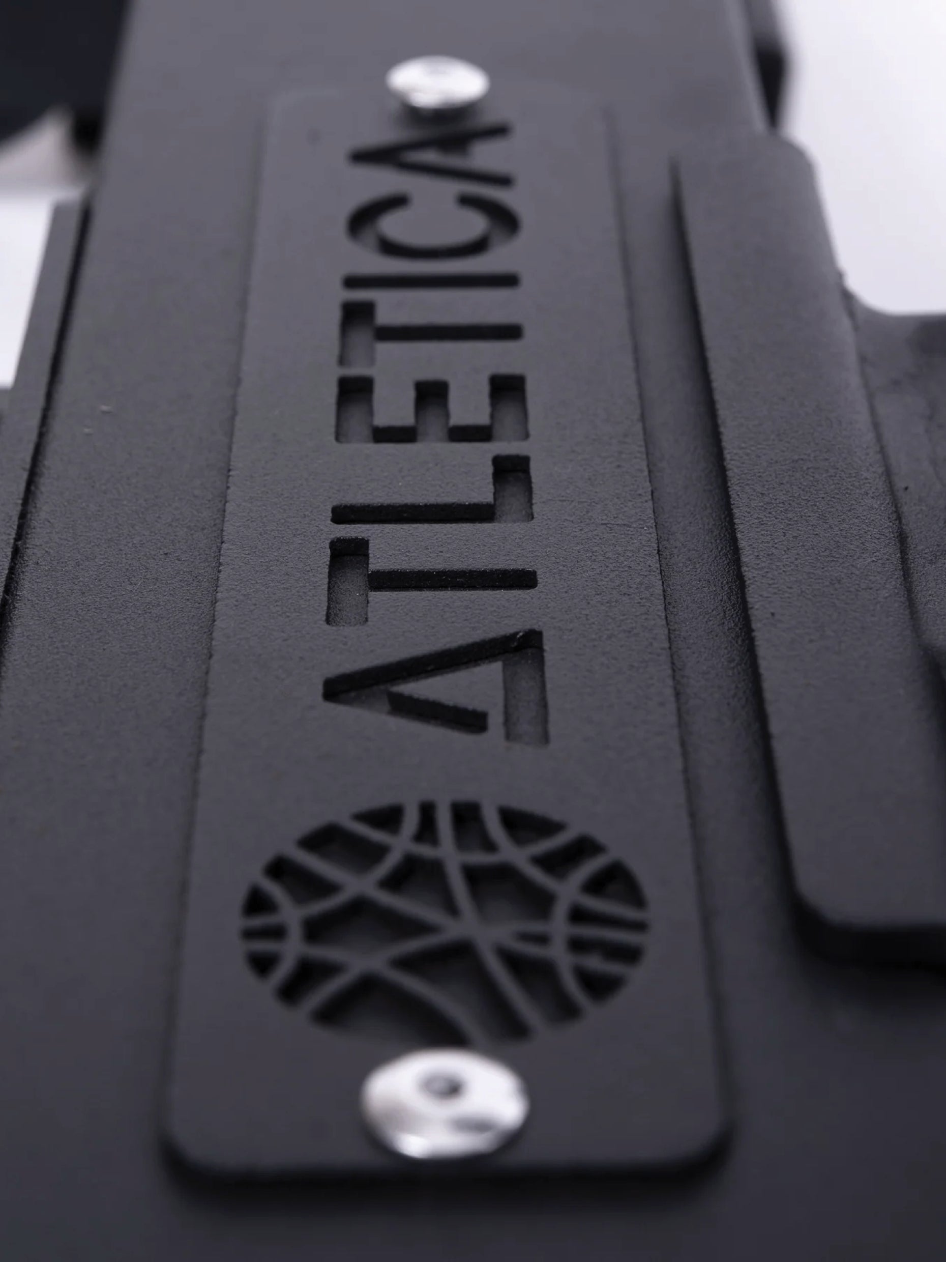 Hantelbank B6: Firmenlogo, 