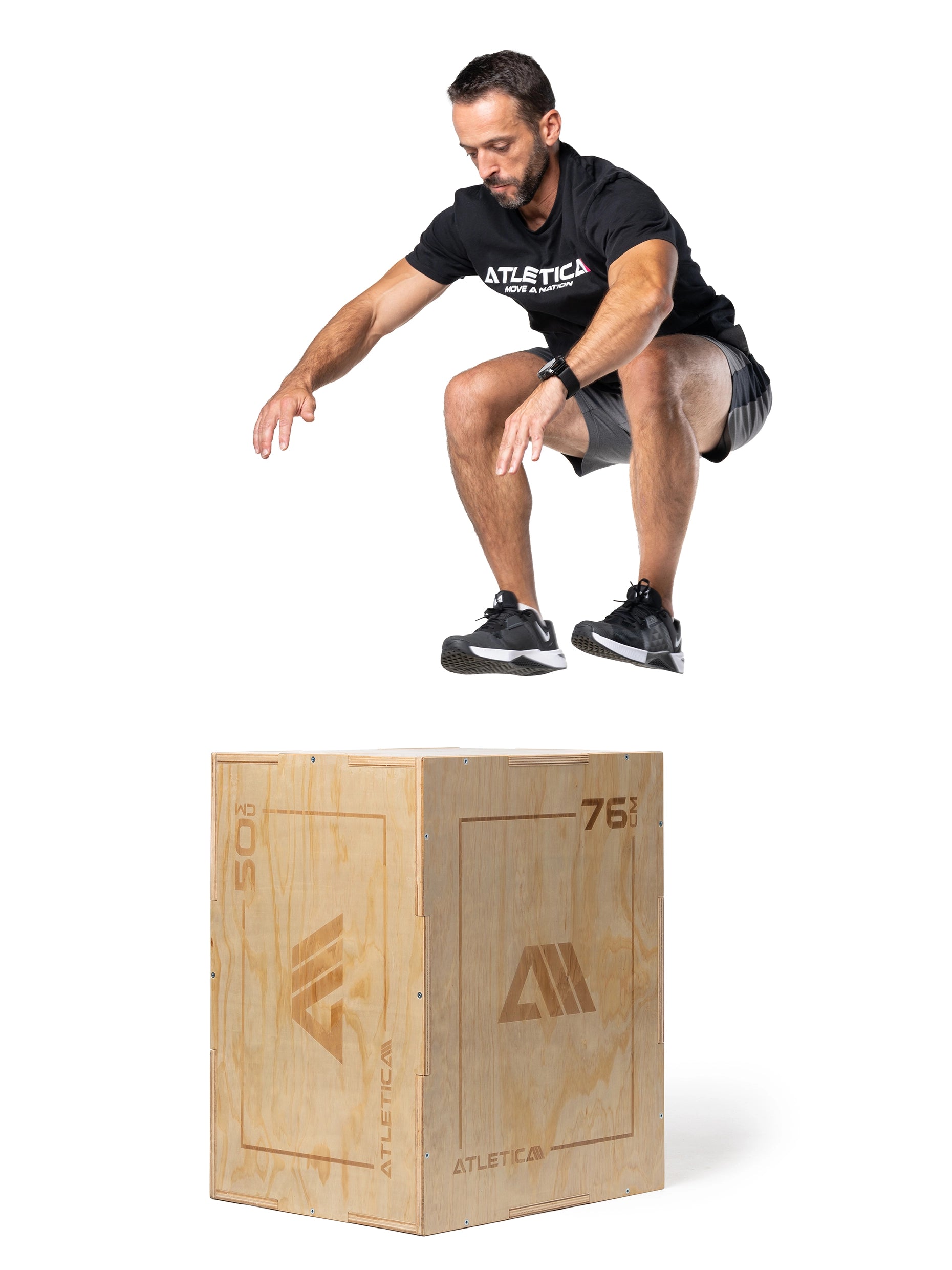 Springtraining auf dem Atletica Classic Plyo Box