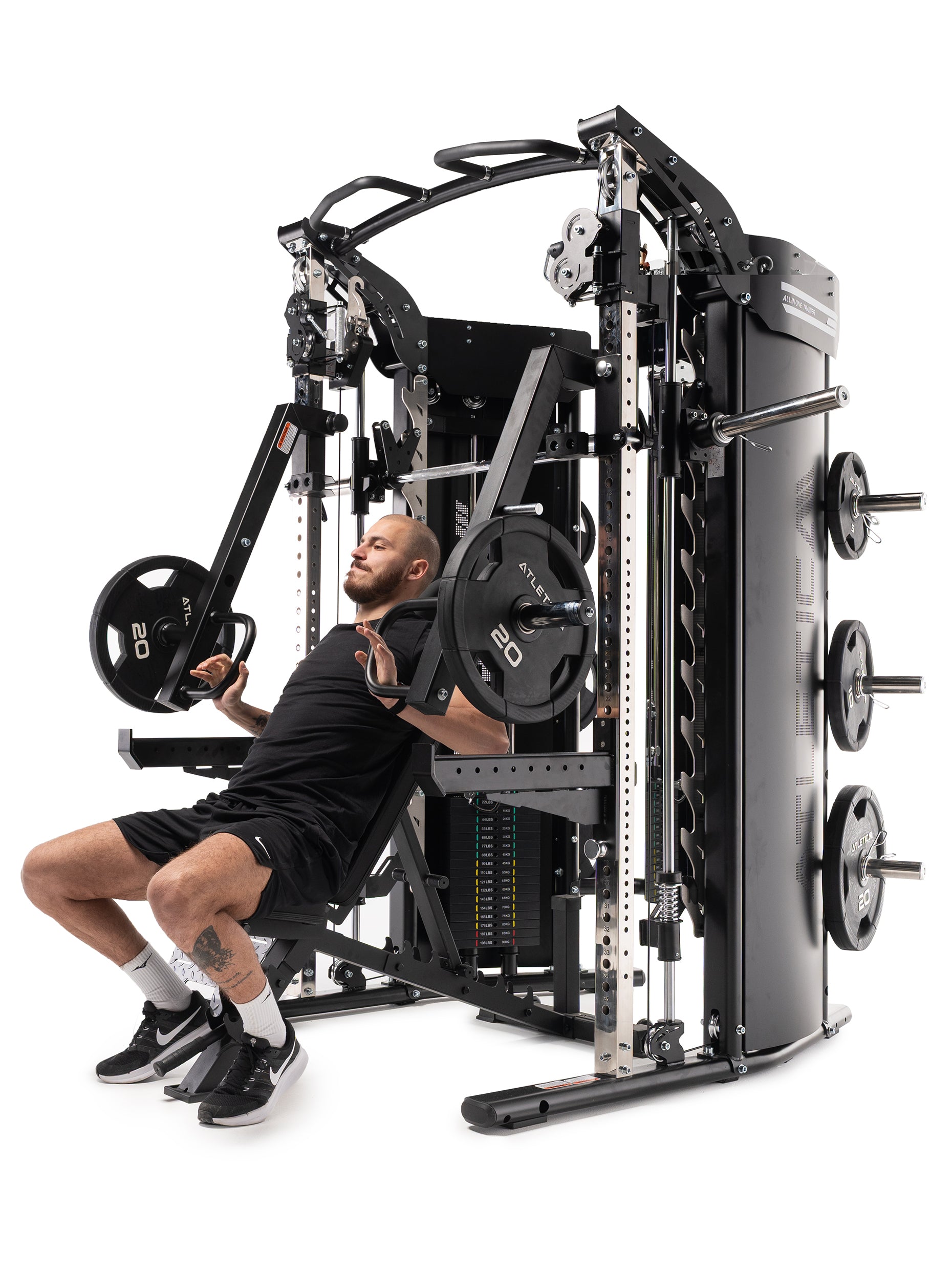 Kraftstation Quantum Pro von Atletica mit umfangreichem Zubehör