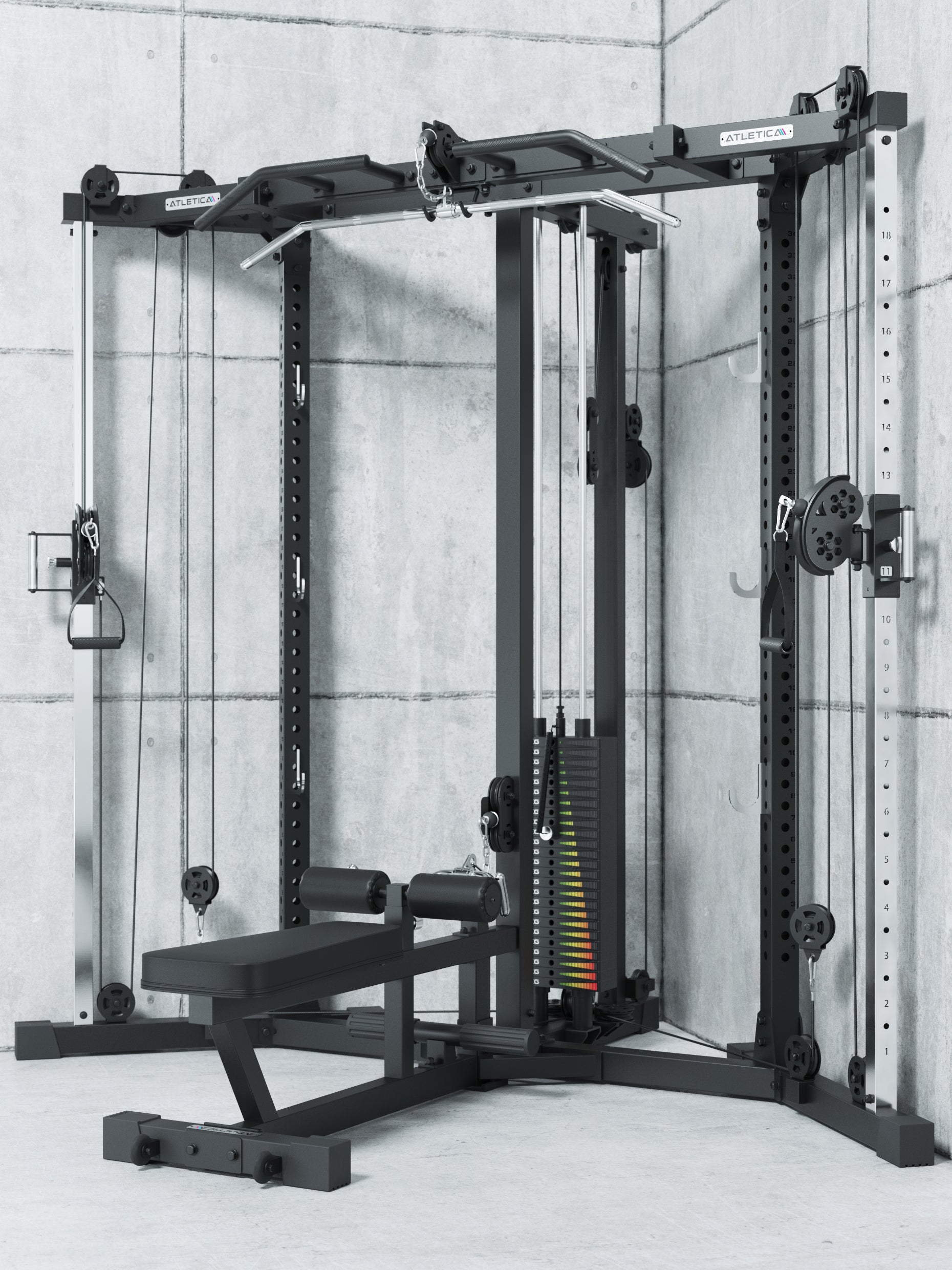 Kabelzugstation mit Steckgewichten und Hantelbank: 