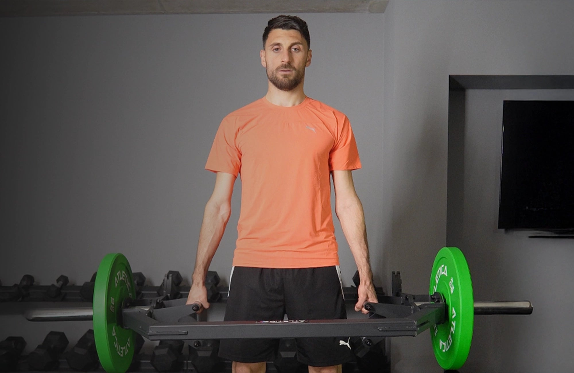 Atletica Athleten: Vincenzo Grifo Kreuzhaben im Home Gym