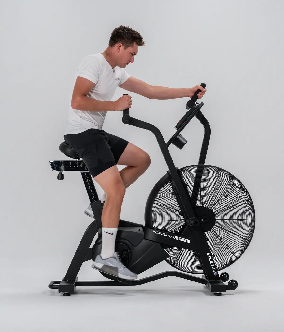 Lucas Liss auf dem MagnaBike