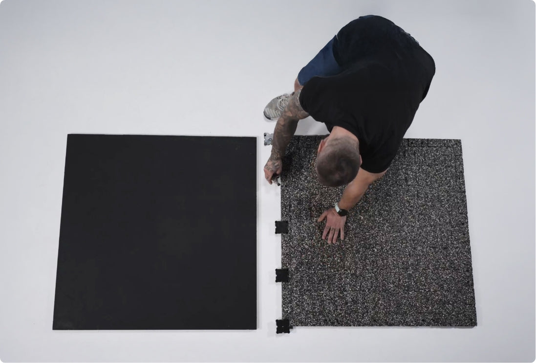 Bodenschutzmatten Maxprotect: Zwei Schutzlagen - Keltan EPDM-Gummi Feingranulat und Grobgranulat